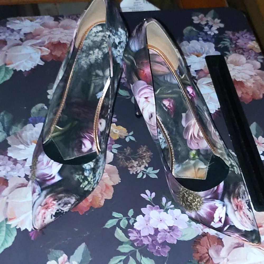 🦋Ted Baker Heels🌸
